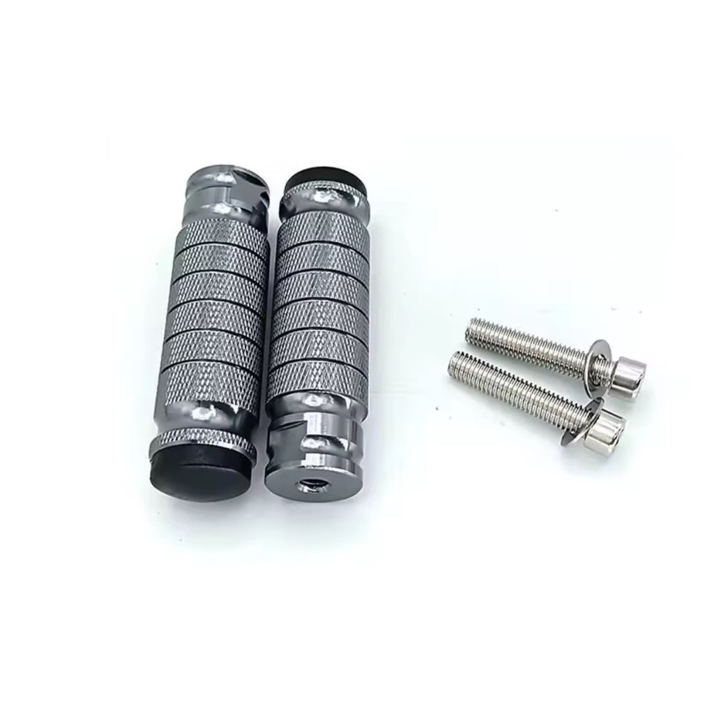 Silver chrome footlock