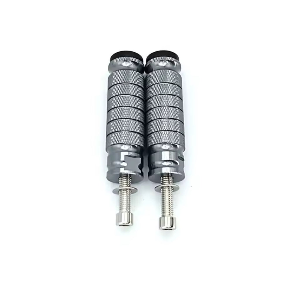 Silver chrome footlock